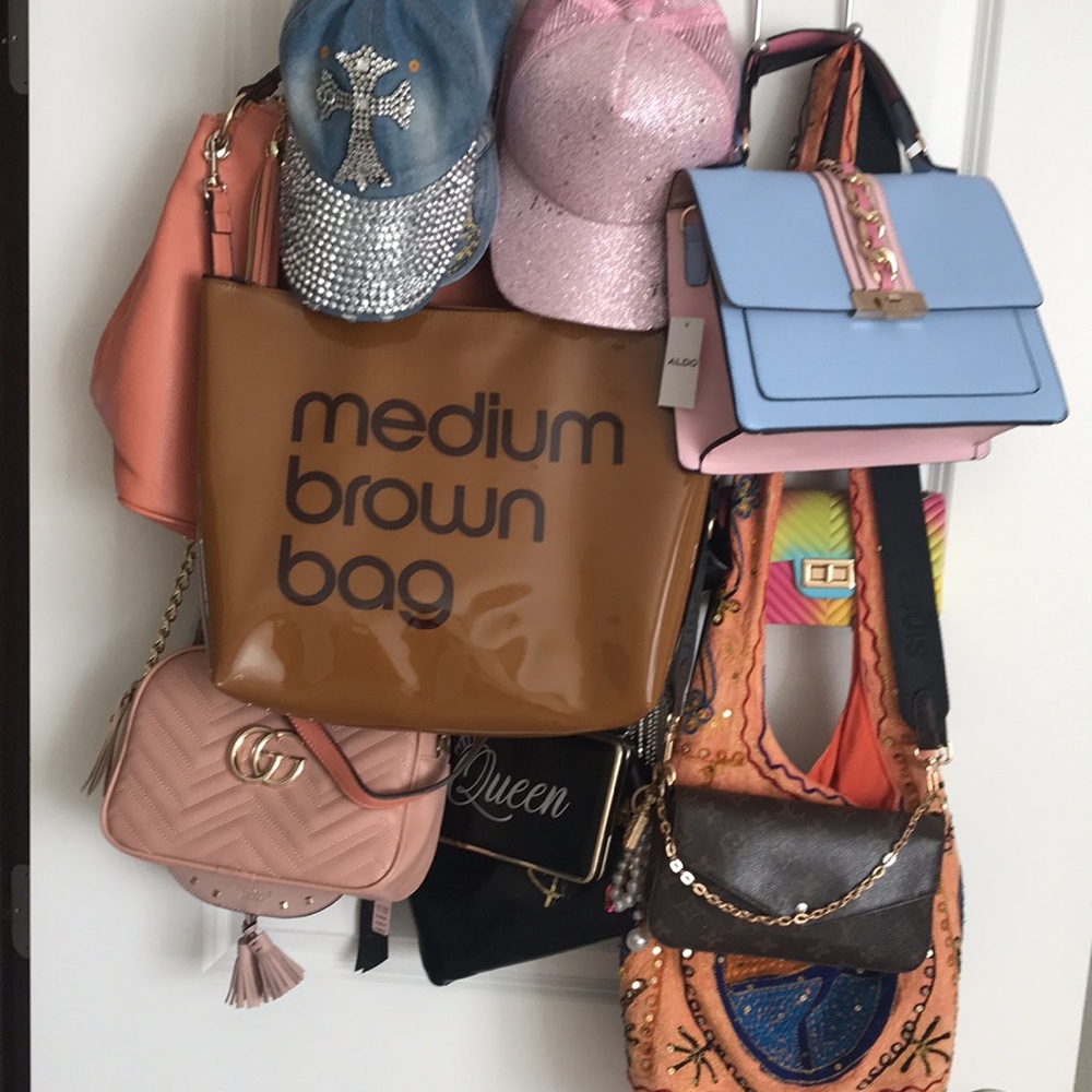 Bags galore 💓🛍 mystery designer hand bag bundle’ 6- 7 designer bags !!!💓mystery